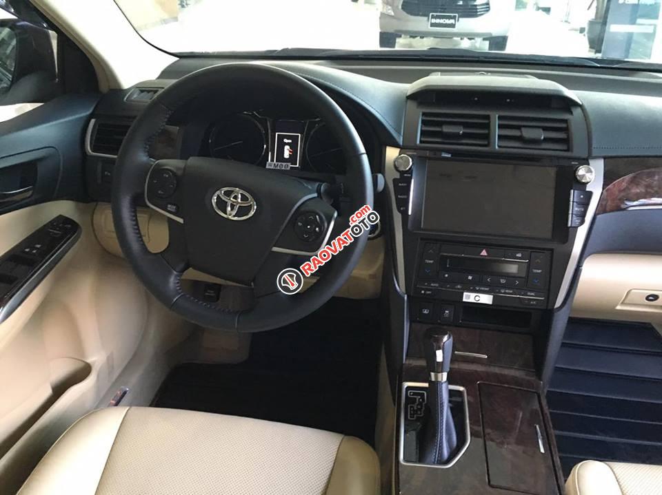 Bán Toyota Camry 2.0E đời 2018, Khuyến mãi trực tiếp tiền mặt hoặc gói phụ kiện bảo hiểm, tra góp 80%-3