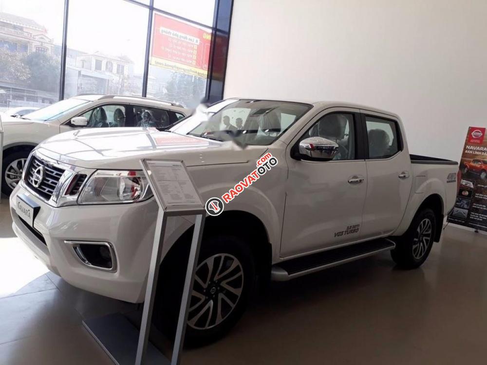 Bán ô tô Nissan Navara SL 2.5 MT 4WD đời 2017, màu trắng, nhập khẩu, giá 725tr-2