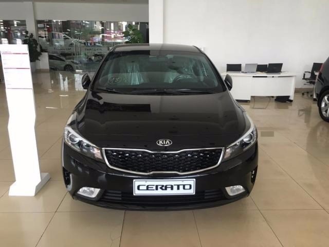 Bán Kia Cerato đời 2017, màu đen, nhập khẩu -1