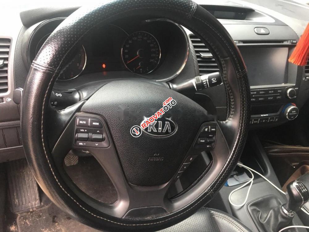 Cần bán xe Kia K3 1.6 MT năm 2015, màu trắng số sàn-0