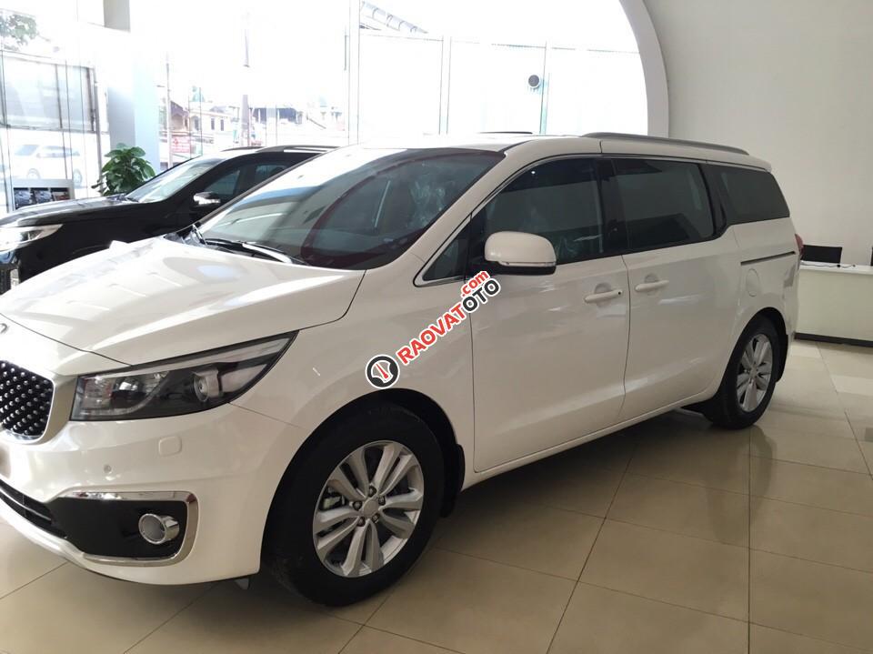 Bán xe Kia Sedona giảm giá đặc biệt, ngân hàng hỗ trợ 90%, nhiều màu, giao xe ngay. LH Ngay: 0985793968-2