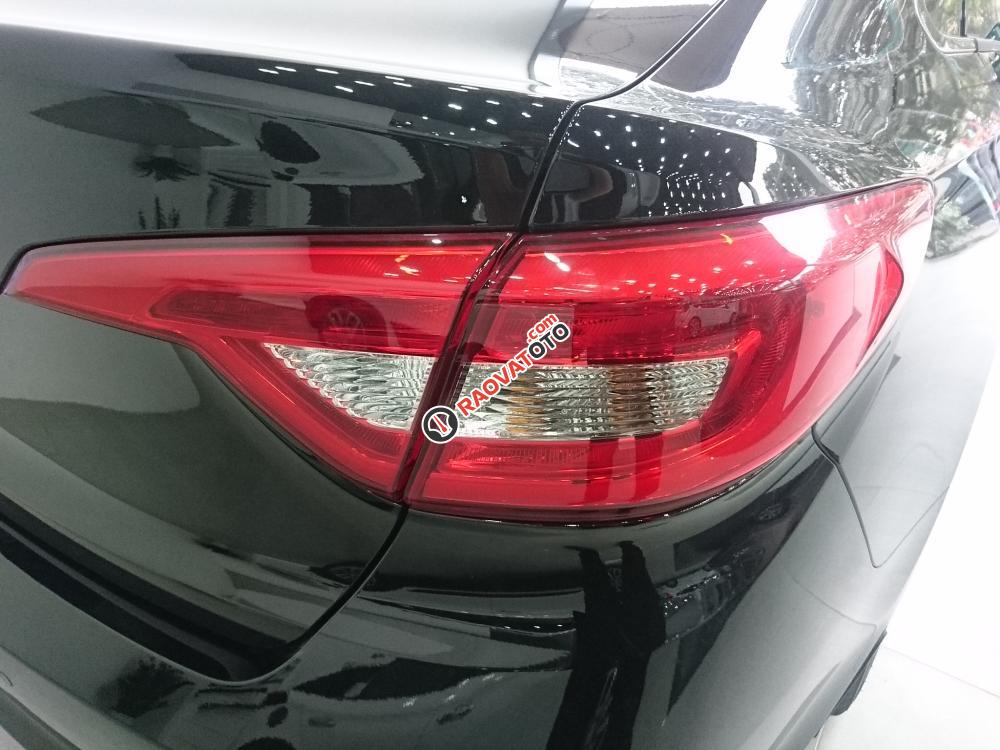 Hyundai Sonata sản xuất 2017 màu đen nhập khẩu nguyên chiếc Hàn Quốc, hỗ trợ trả góp lên đến 90% -.LH: 0904675566-1