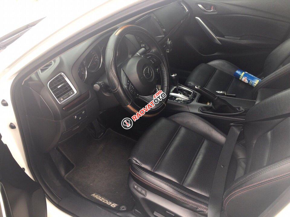 Bán Mazda 6 2.0AT màu trắng, sản xuất 2015, số tự động mới 90%-2