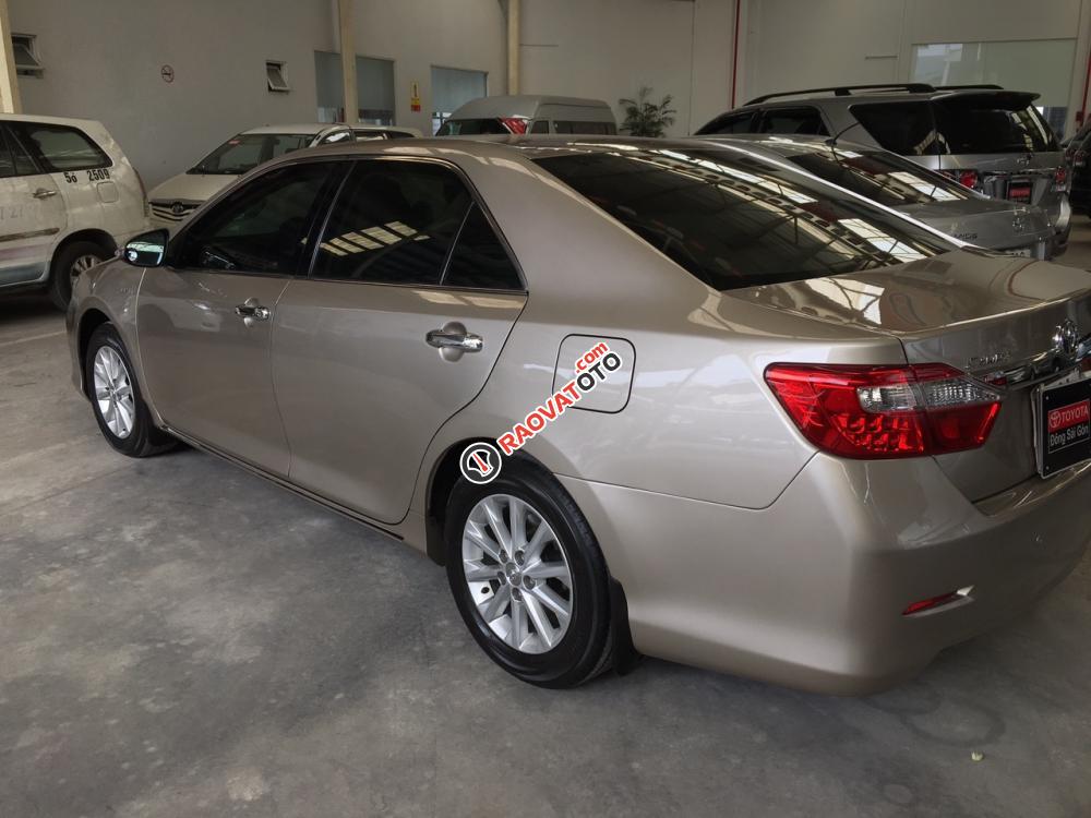 Bán Camry 2.0E 2013/2014, xe đẹp (tặng trước bạ), hỗ trợ vay 70%, lãi suất ưu đãi-1