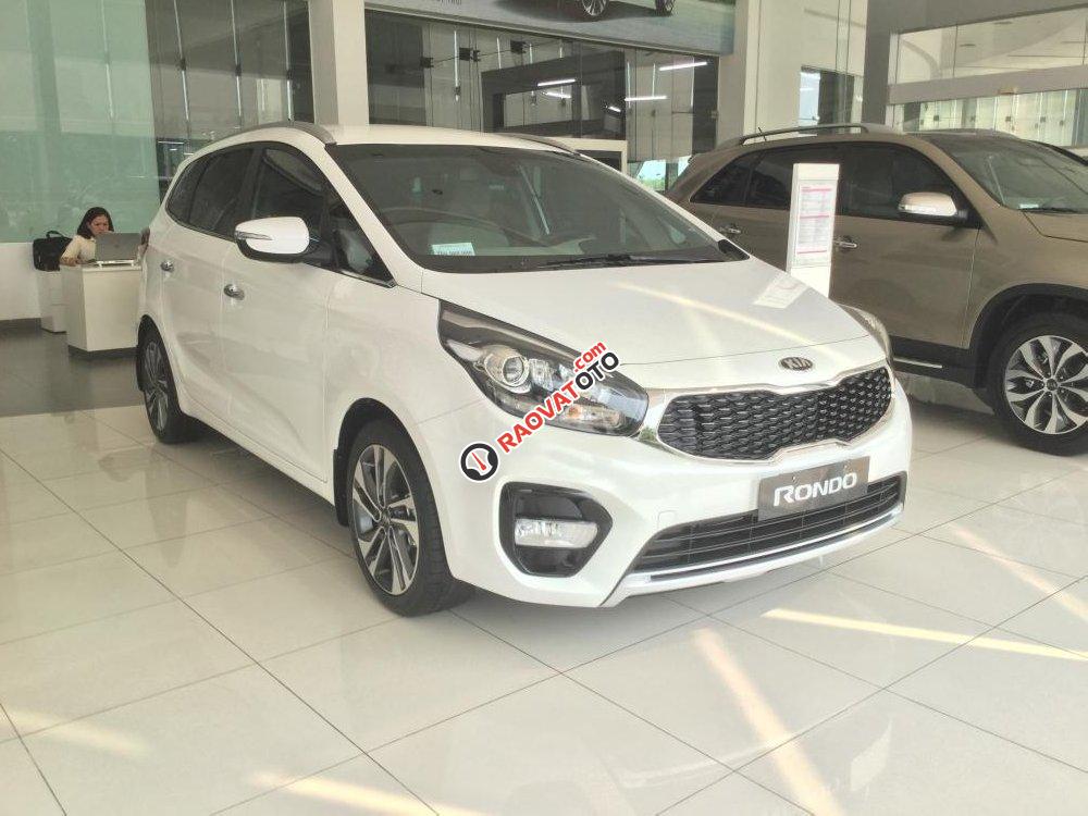 Bán Kia Rondo 7 chỗ siêu khuyến mại, trả trước 200 triệu-0