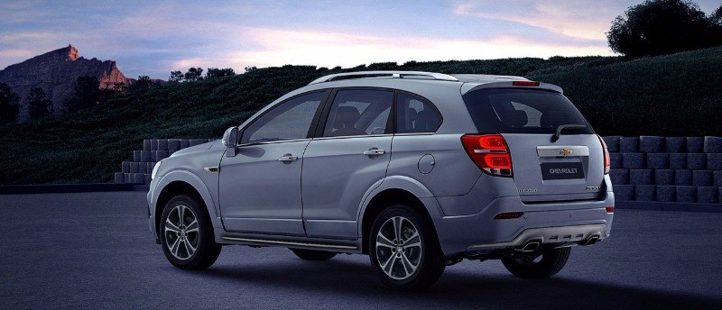 Bán Chevrolet Captiva đời 2017, màu bạc, nhập khẩu nguyên chiếc, giá 879tr-2