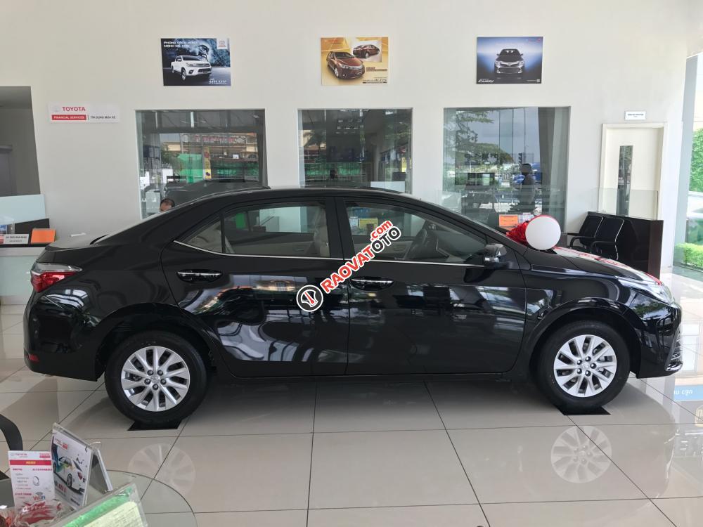 Bán Toyota Corolla Altis 1.8E(CVT) model 2018, cam kết giá rẻ nhất, xe giao ngay, liên hệ: 0948057222-1