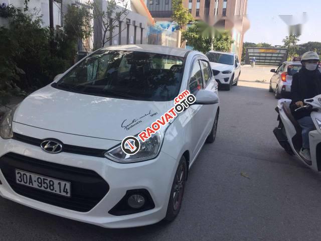 Chính chủ bán Hyundai Grand i10 năm 2015, màu trắng-0