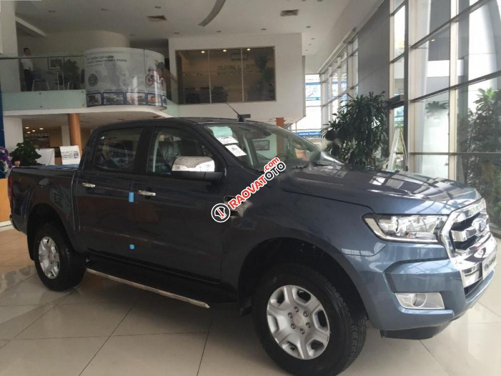 Bán ô tô Ford Ranger XLT 2.2L 4x4 MT đời 2017, màu xanh lam, nhập khẩu Thái-2