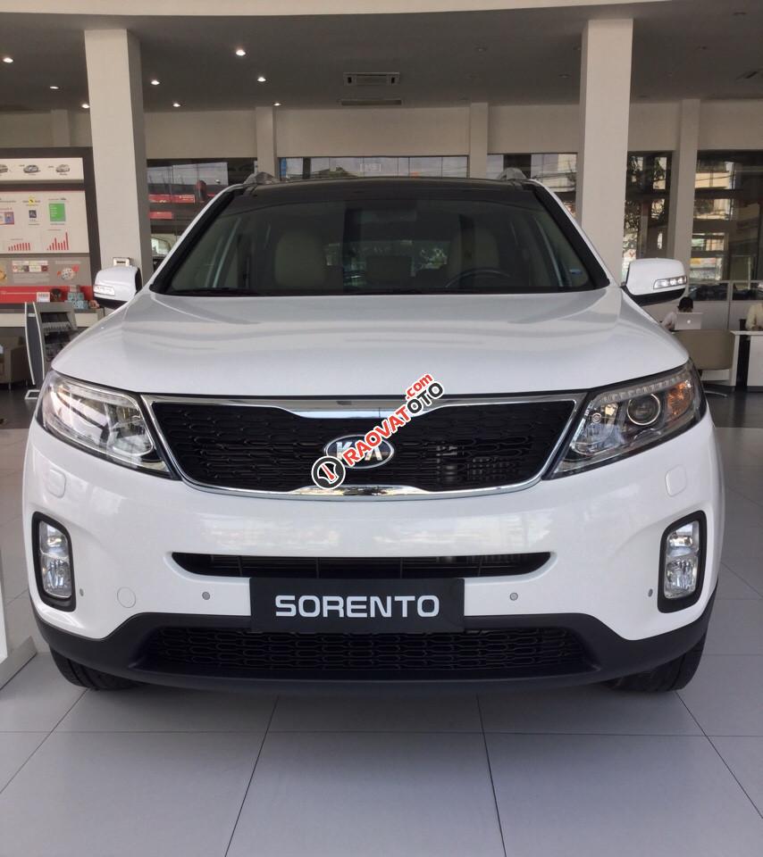 Bán Kia Sorento DATH đời 2018, màu trắng-0