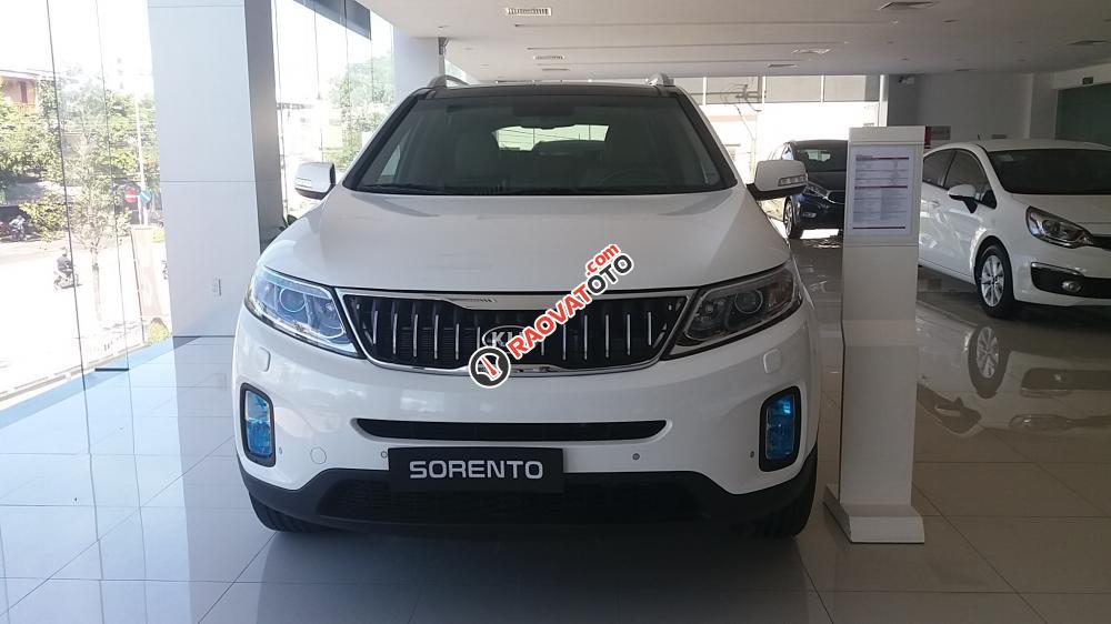 Bán xe Kia Sorento GAT 2018, màu trắng, hỗ trợ trả góp, liên hệ đặt xe giao xe sớm-0