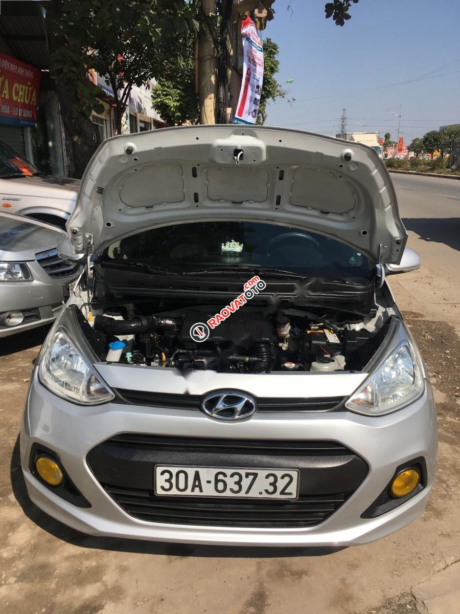 Bán Hyundai Grand i10 sản xuất 2015, màu bạc, nhập khẩu nguyên chiếc-7