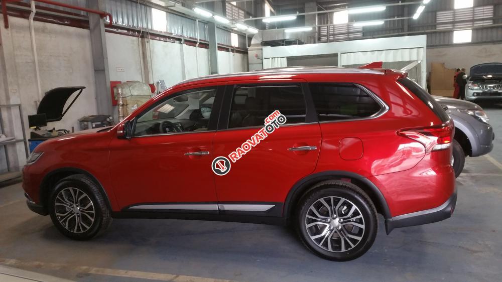 [Mitsubishi Hải Phòng] Bán ô tô Mitsubishi Outlander 2.0 CVT 2017, màu đỏ, giá cực tốt-2