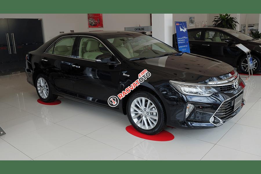 Bán Toyota Camry 2.0E model 2018 giá cạnh tranh, tặng phụ kiện chính hãng, hỗ trợ trả góp 80% giá trị xe-1