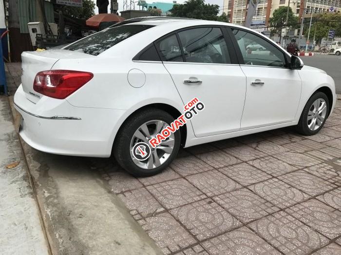 Chevrolet Cruze LTZ 1.8L màu trắng 5 chỗ, mua xe trả góp, hồ sơ nhanh chóng- LH: 090.102.7102 Huyền Chevrolet-3