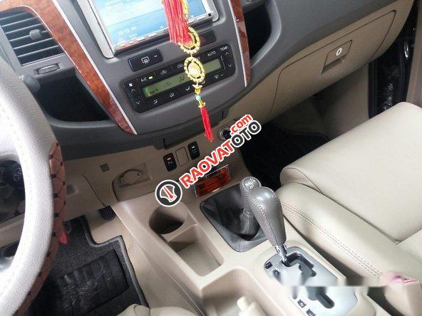 Bán xe Toyota Fortuner V 2.7AT 2010, màu xám xe gia đình-1