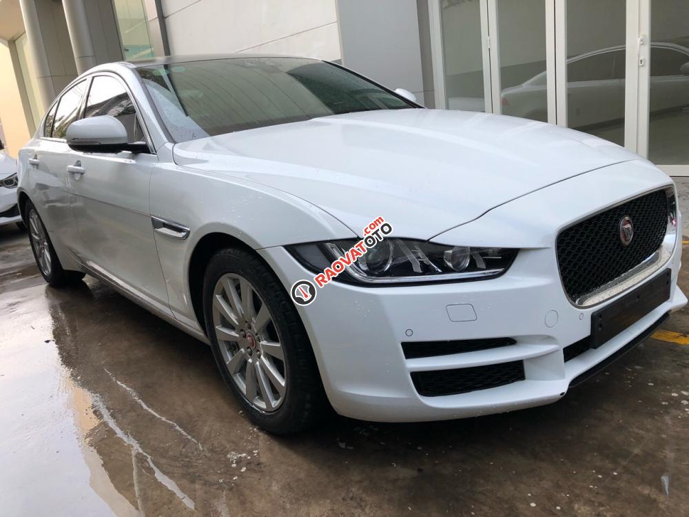 Cần bán xe Jaguar XE Prestige đời 2015, màu trắng, nhập khẩu nguyên chiếc-2