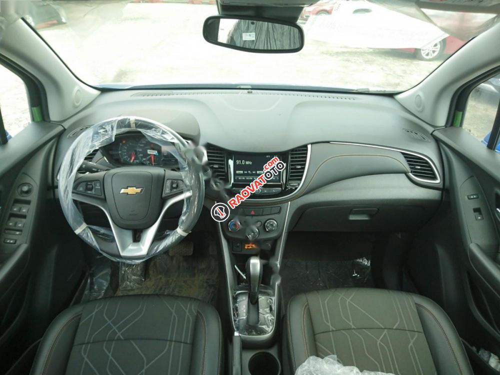 Bán ô tô Chevrolet Trax 1.4 LT đời 2017, màu xanh lam, xe nhập, giá 679tr-3