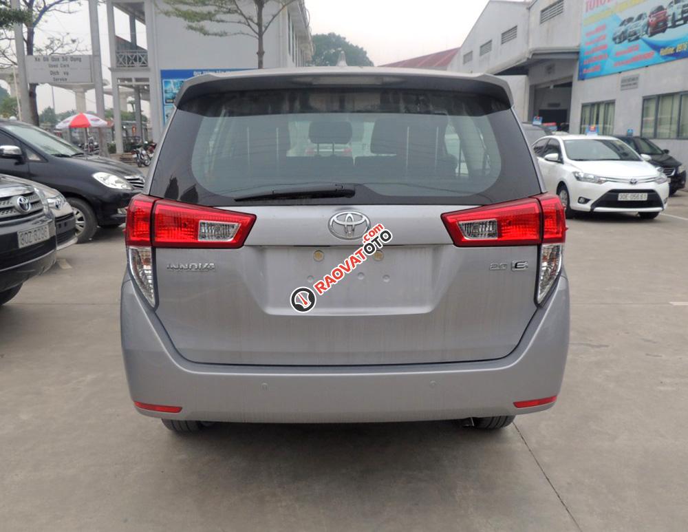 Toyota Innova E đời 2018, giảm giá cực sâu, tặng thêm gói phụ kiện, hỗ trợ mua xe trả góp-8