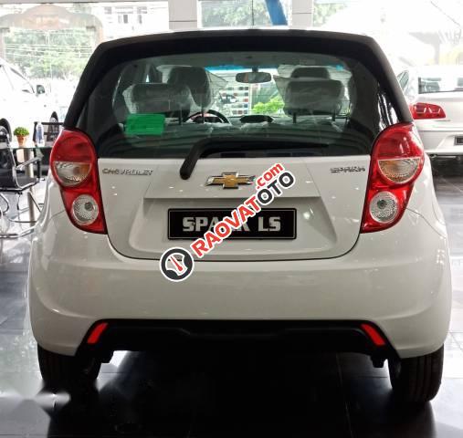 Bán xe Chevrolet Spark đời 2017, màu trắng -0