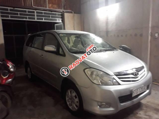 Bán Toyota Innova sản xuất 2010, màu bạc-0