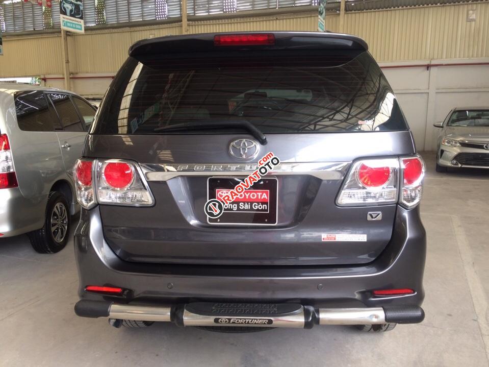 Bán xe Fortuner V sản xuất 2013, màu xám-3