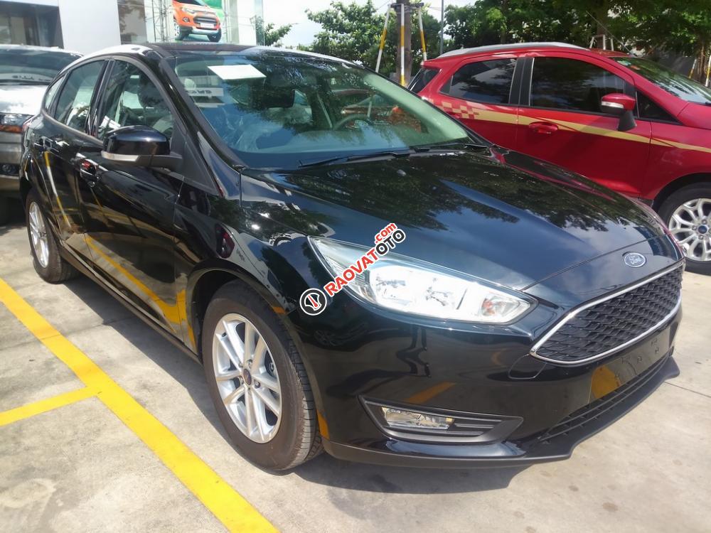 Ra biển số xe Ford Focus Trend 1.5 AT Ecoboost Hatchback full DVD 2017, màu đa dạng-2