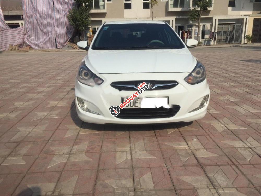 Cần bán gấp Hyundai Accent 1.4 AT đời 2011, màu trắng, nhập khẩu nguyên chiếc số tự động-0