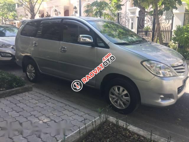 Bán ô tô Toyota Innova G đời 2010, màu bạc số sàn-5