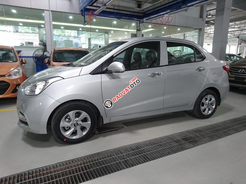 Bán xe Hyundai Grand i10 1.2MT Sedan lắp ráp đời 2018, màu bạc, bản Full option, hỗ trợ trả góp 80%- LH: 0904675566-3