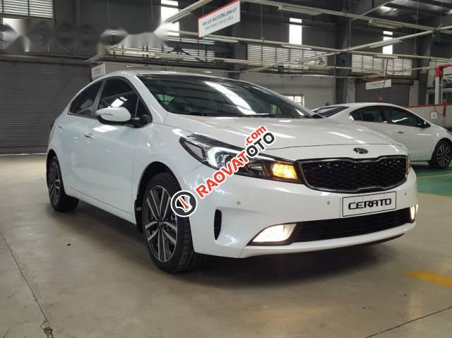 Bán Kia Cerato 1.6AT 2017, màu trắng  -1