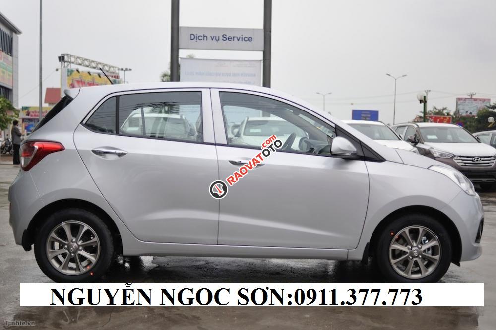 Cần bán xe Hyundai Grand i10 , màu bạc, LH Ngọc Sơn: 0911.377.773-5
