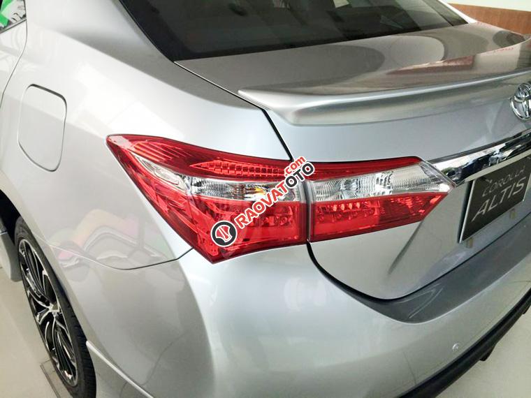 Bán Toyota Corolla Altis 1.8 CVT 2018, mẫu xe toàn cầu, có đủ màu, khuyến mãi lớn, giao xe ngay-6