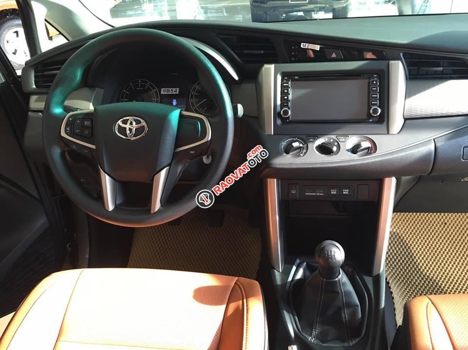 Toyota Innova E đời 2018, giảm giá cực sâu, tặng thêm gói phụ kiện, hỗ trợ mua xe trả góp-12