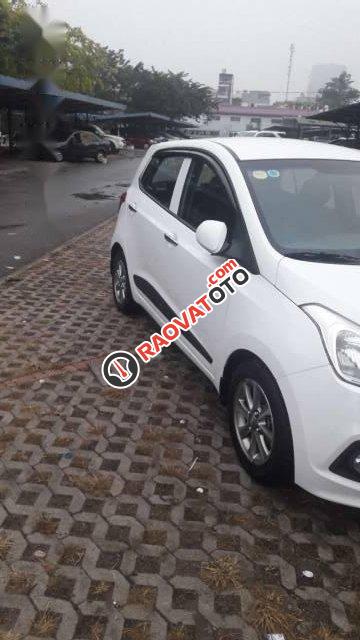 Chính chủ bán lại xe Hyundai Grand i10 2016, màu trắng-2