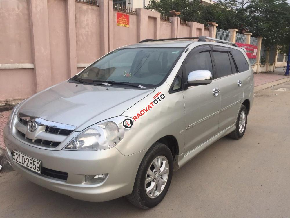 Bán Toyota Innova G đời 2008, màu bạc xe gia đình, 390tr-0