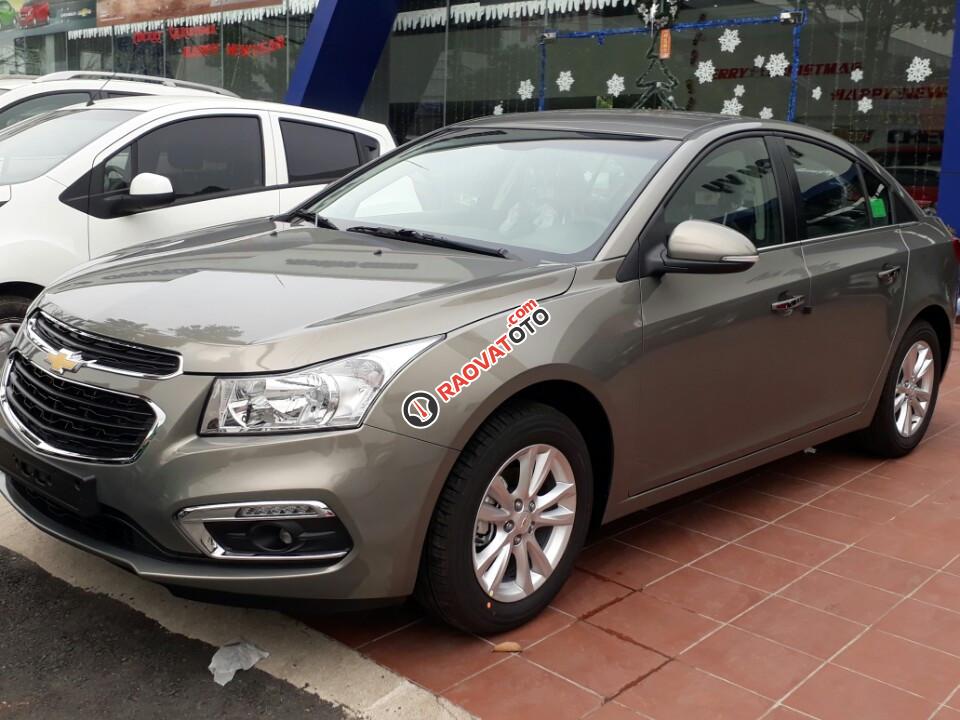 Bán ô tô Chevrolet Cruze LT năm 2017, màu xám (ghi), giảm 50 triệu-0