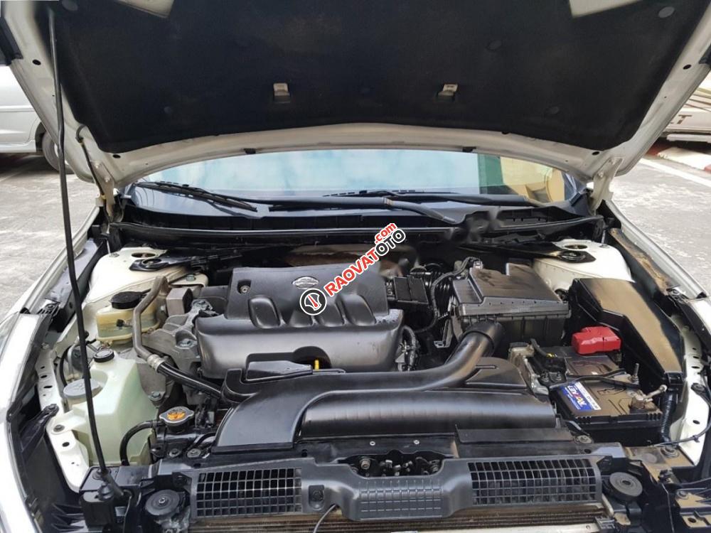 Cần bán lại xe Nissan Teana 2.0 AT đời 2010, màu trắng, nhập khẩu nguyên chiếc chính chủ, giá 550tr-0