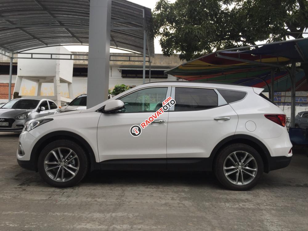 Bán Hyundai Santa Fe 2018, màu trắng-1