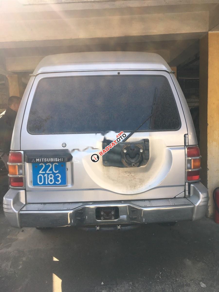 Cần bán lại xe Mitsubishi Pajero đời 2005, màu bạc-3