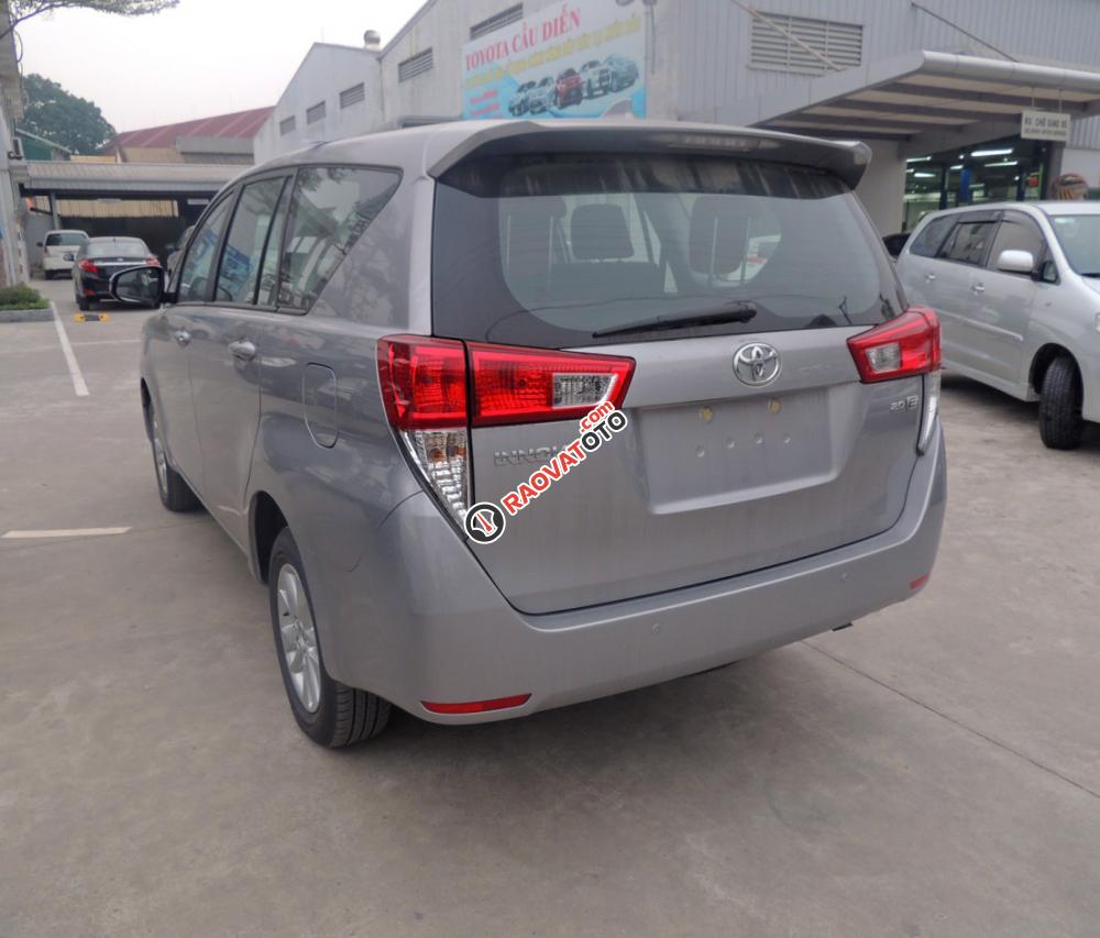 Toyota Innova E đời 2018, giảm giá cực sâu, tặng thêm gói phụ kiện, hỗ trợ mua xe trả góp-2