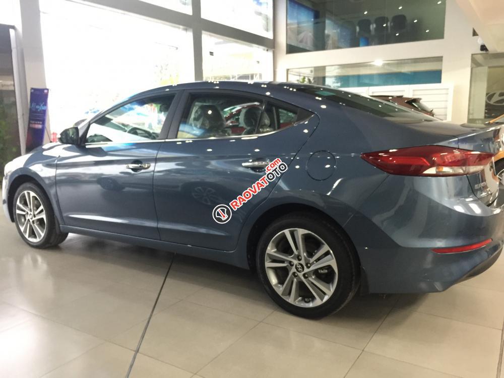 Hyundai Tây Hồ - Bán Hyundai Elantra 2.0 AT 2018 - Có đủ màu cho khách hàng lựa chọn-0