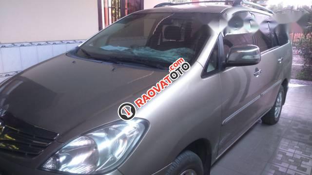 Bán Toyota Innova đời 2009, màu bạc -1