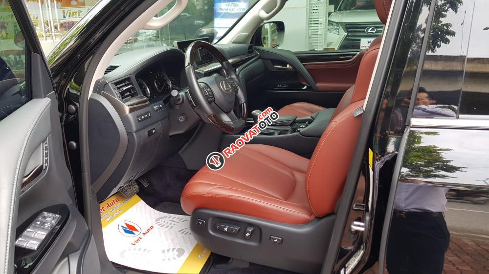 Cần bán xe Lexus LX 570 USA sản xuất 2016, màu đen, đăng ký 04/2016-10