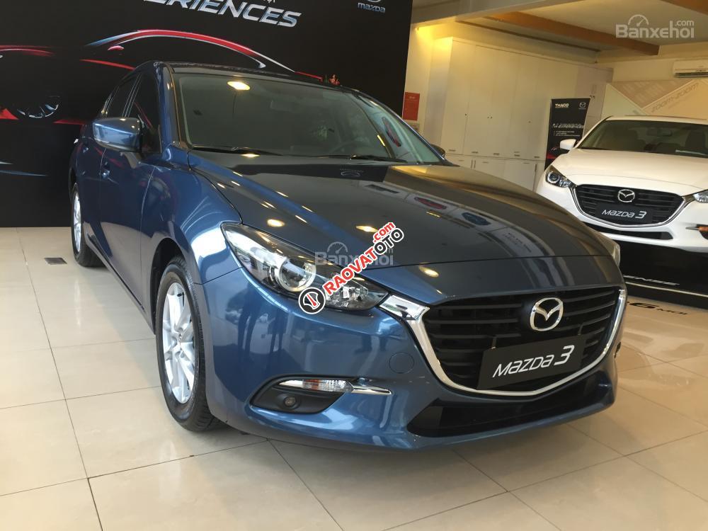 Cần bán Mazda 3 1.5 Hatchback 2017, màu xanh và 8 màu khác, chỉ từ 180 triệu sở hữu ngay. L/h giá tốt nhất 0976834599-6