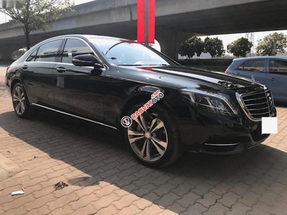 Cần bán Mercedes S500L đời 2015, màu đen chính chủ-2