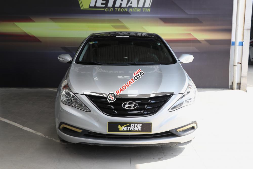 Cần bán Hyundai Sonata 2.0AT 2010, bạc, xe nhập hiếm, 536 triệu-1