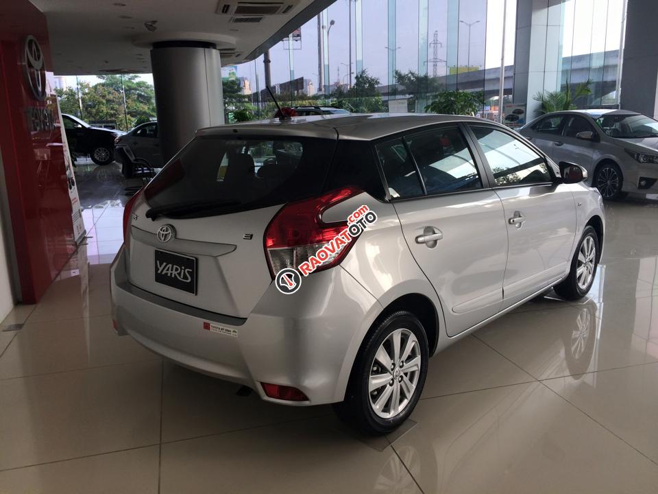 Toyota Mỹ Đình - Toyota Yaris 2017, khuyến mại cực tốt, hỗ trợ làm Uber và Grab, LH: 0976112268-1