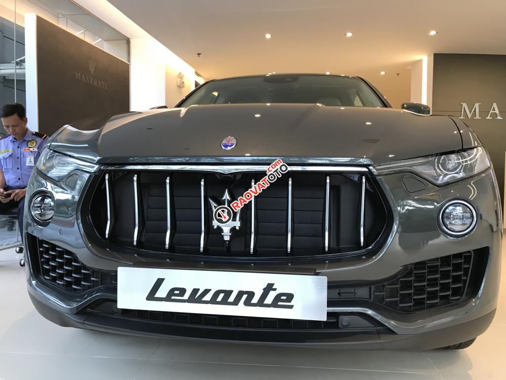 Bán xe Maserati Levante model mới, giá tốt nhất, khuyến mãi khủng khi mua xe Maserati Levante-0