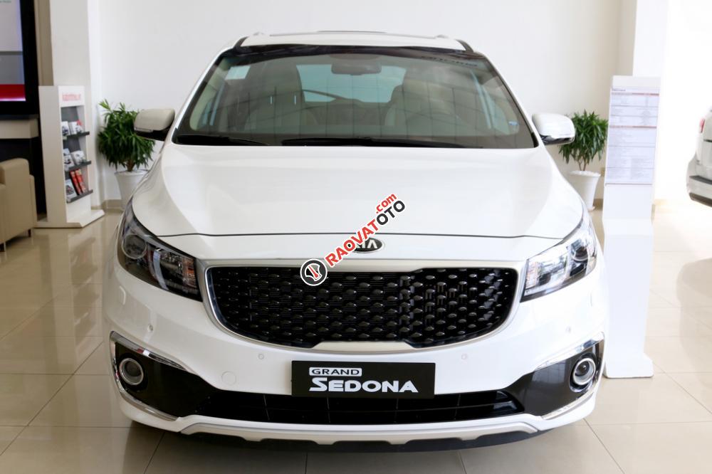 Kia Sedona 2017 - Nhận xe ngay với 200 triệu đồng-0